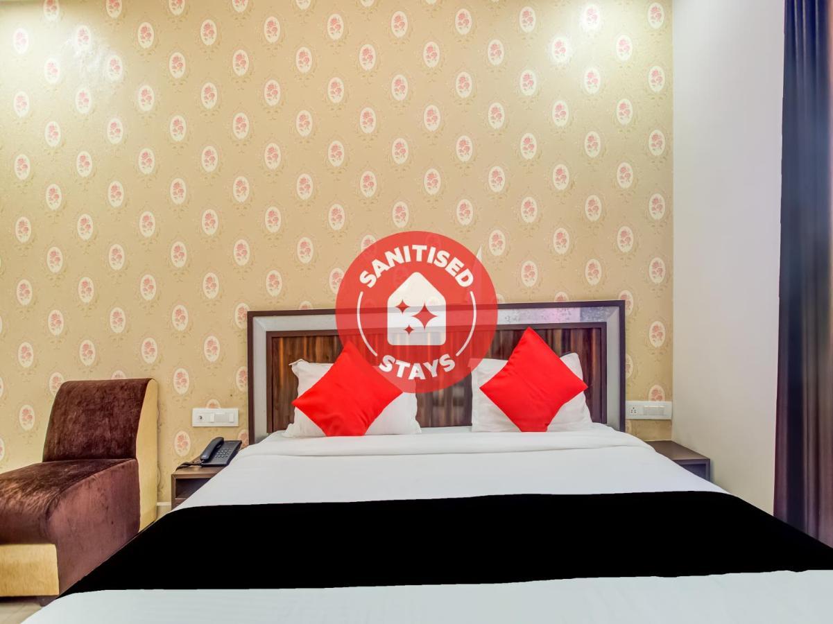 Capital O75949 Kiaara Hotel 3*