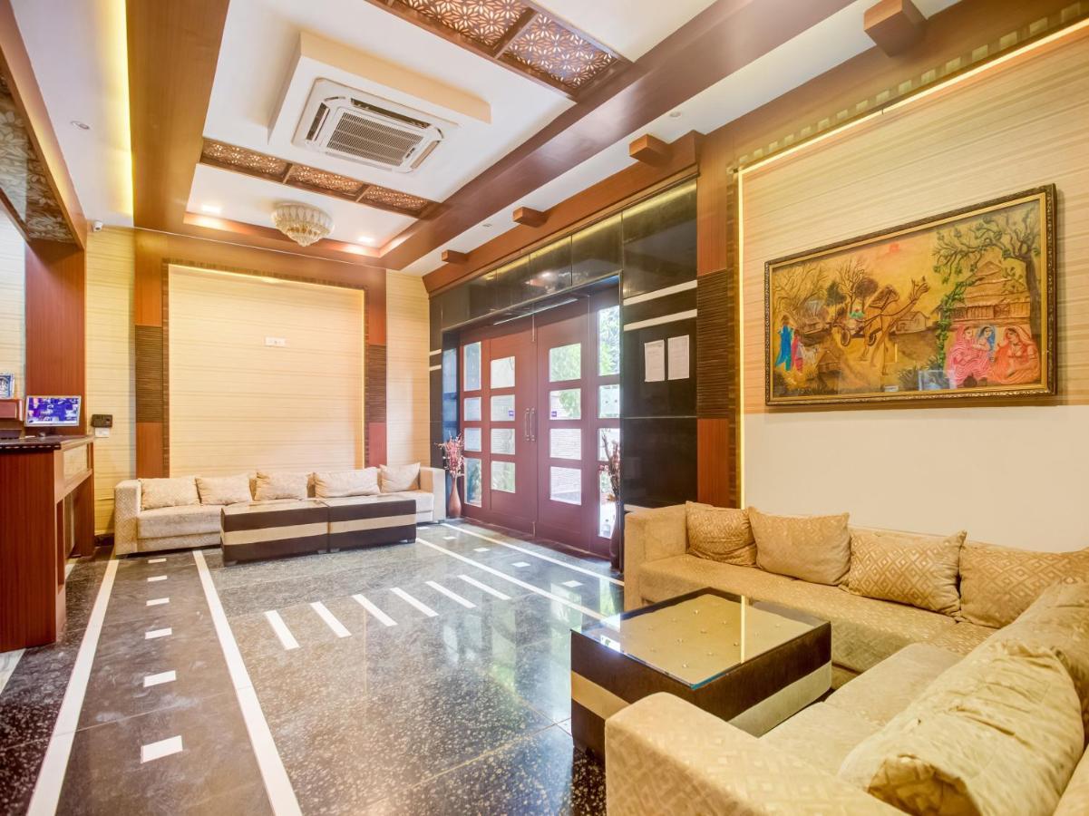 Capital O75949 Kiaara Hotel Varanasi